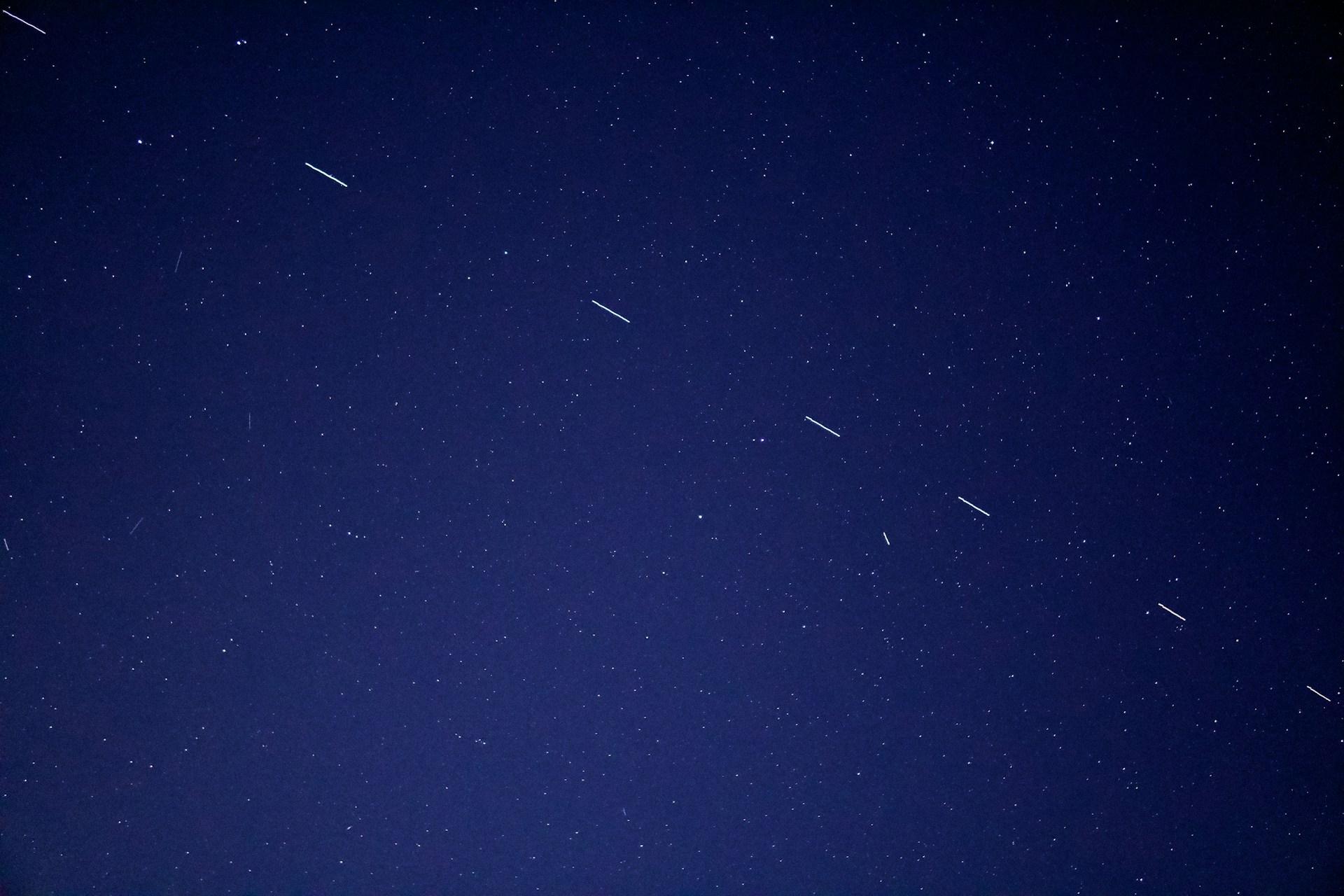 SpaceX zieht Starlink tiefer - aus Sicherheitsgründen und für schnelleres Internet